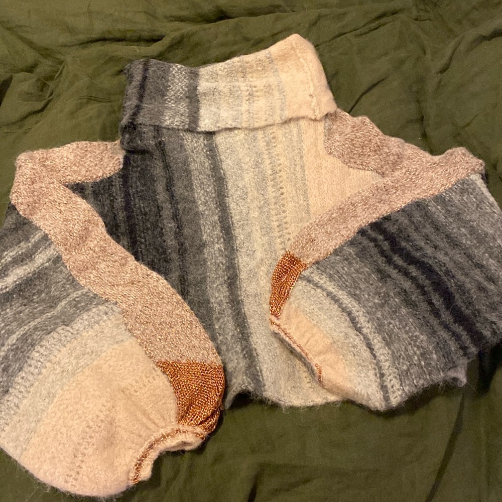 Free people crop sweater